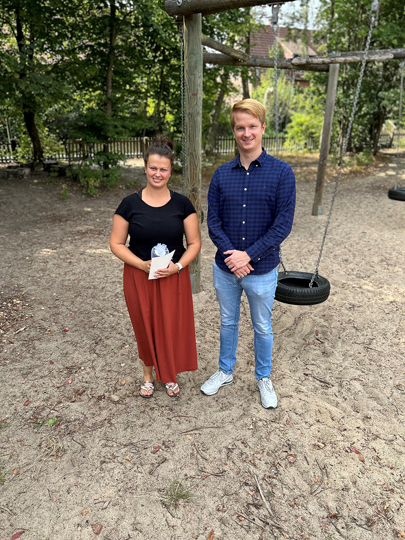 Finn Block begrüßt Annekathrin Buchfink