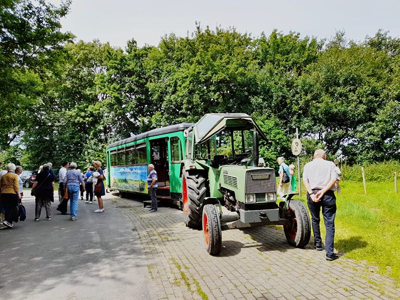 Straßenbahnfahrt ohne Schienen