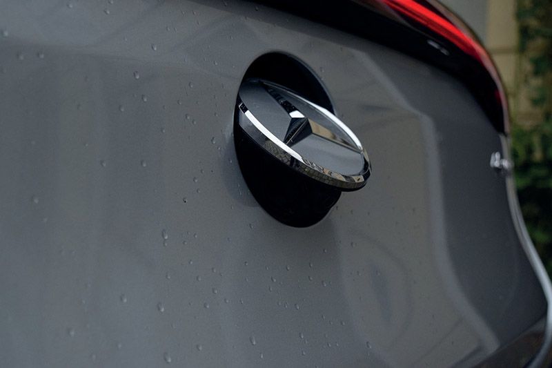 Trotz aller technischer Unterstützung sollte man beim Rückwärtsfahren besonders vorsichtig sein.